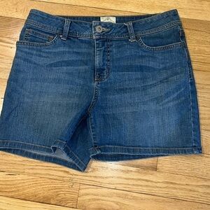St. Johns Bay Light Medium Wash Denim Blue Jean Shorts sz 8